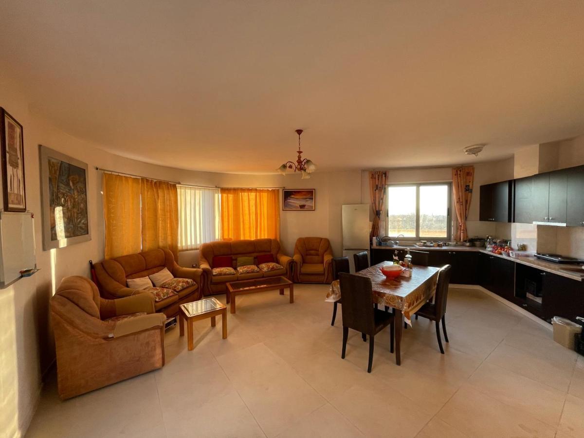 B&B - Private Rooms Тирана Екстер'єр фото